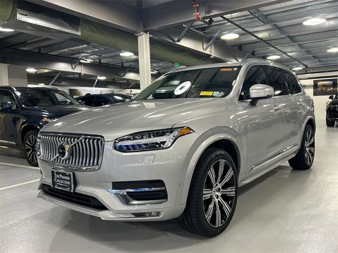 Certified 2023 Volvo XC90 B6 Ultimate w/ Protection Package Premier image 5