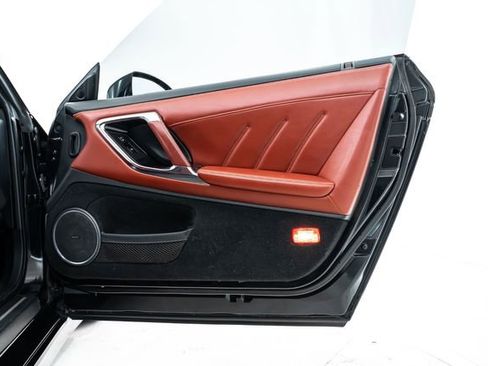 Used 2016 Nissan GT-R Premium image 21