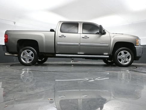 Used 2013 Chevrolet Silverado 2500 LT w/ Custom Sport Truck Package RWD image 36