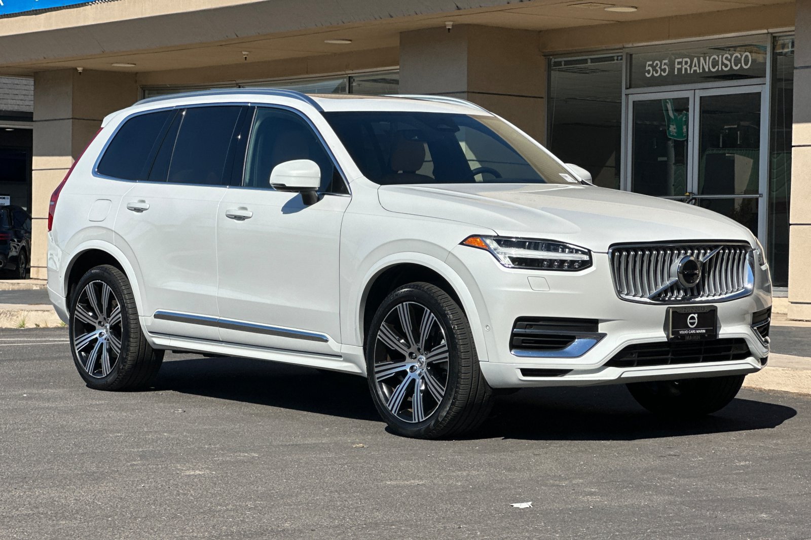 Certified 2025 Volvo XC90 T8 Ultra w/ Protection Package AWD/4WD image 10