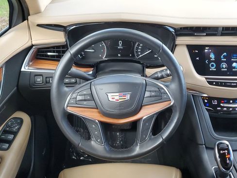 Used 2019 Cadillac XT5 Platinum AWD/4WD image 18