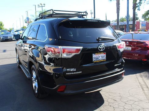 Used 2015 Toyota Highlander Limited Platinum AWD/4WD image 5