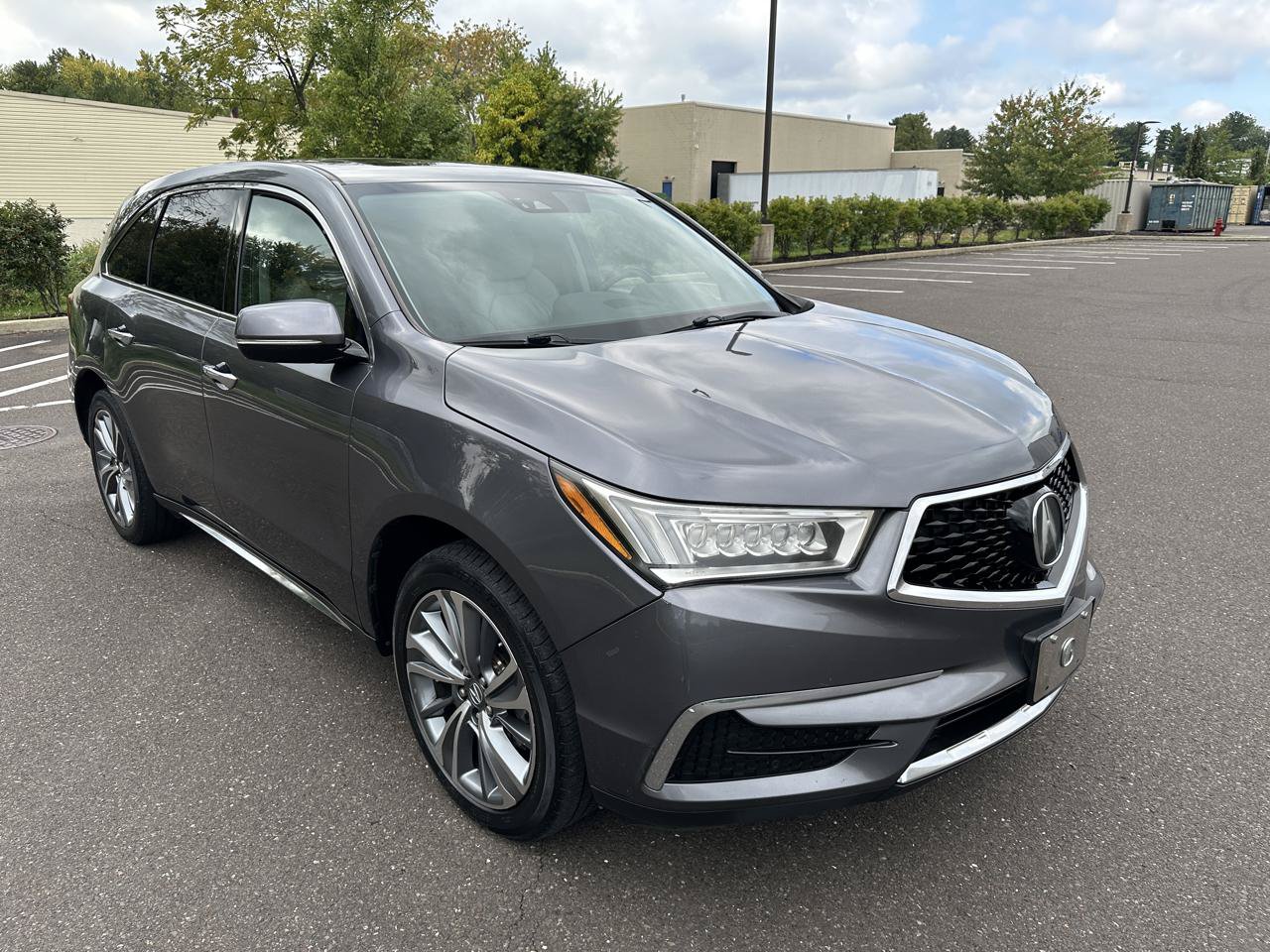 Used 2017 Acura MDX w/ Technology Package AWD/4WD image 3