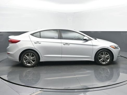 Used 2018 Hyundai Elantra SEL image 6