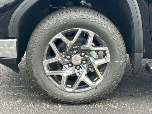 New 2026 GMC Sierra 1500 SLT w/ SLT Premium Package AWD/4WD image 12