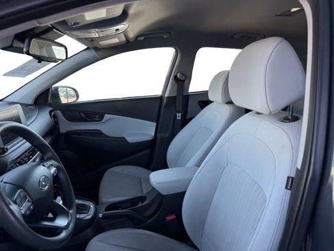 Used 2023 Hyundai Kona SEL AWD/4WD image 10