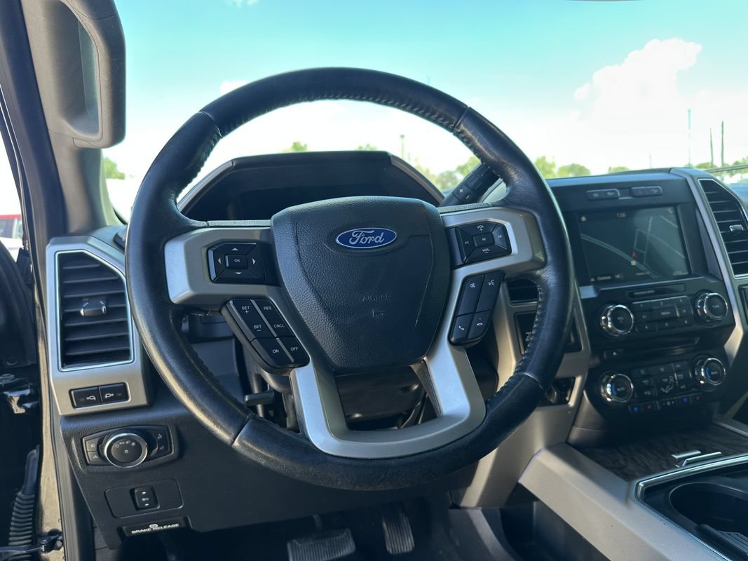 Used 2018 Ford F250 Lariat w/ Lariat Value Package AWD/4WD image 39