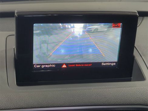 Used 2018 Audi Q3 2.0T Premium w/ Convenience Package image 25