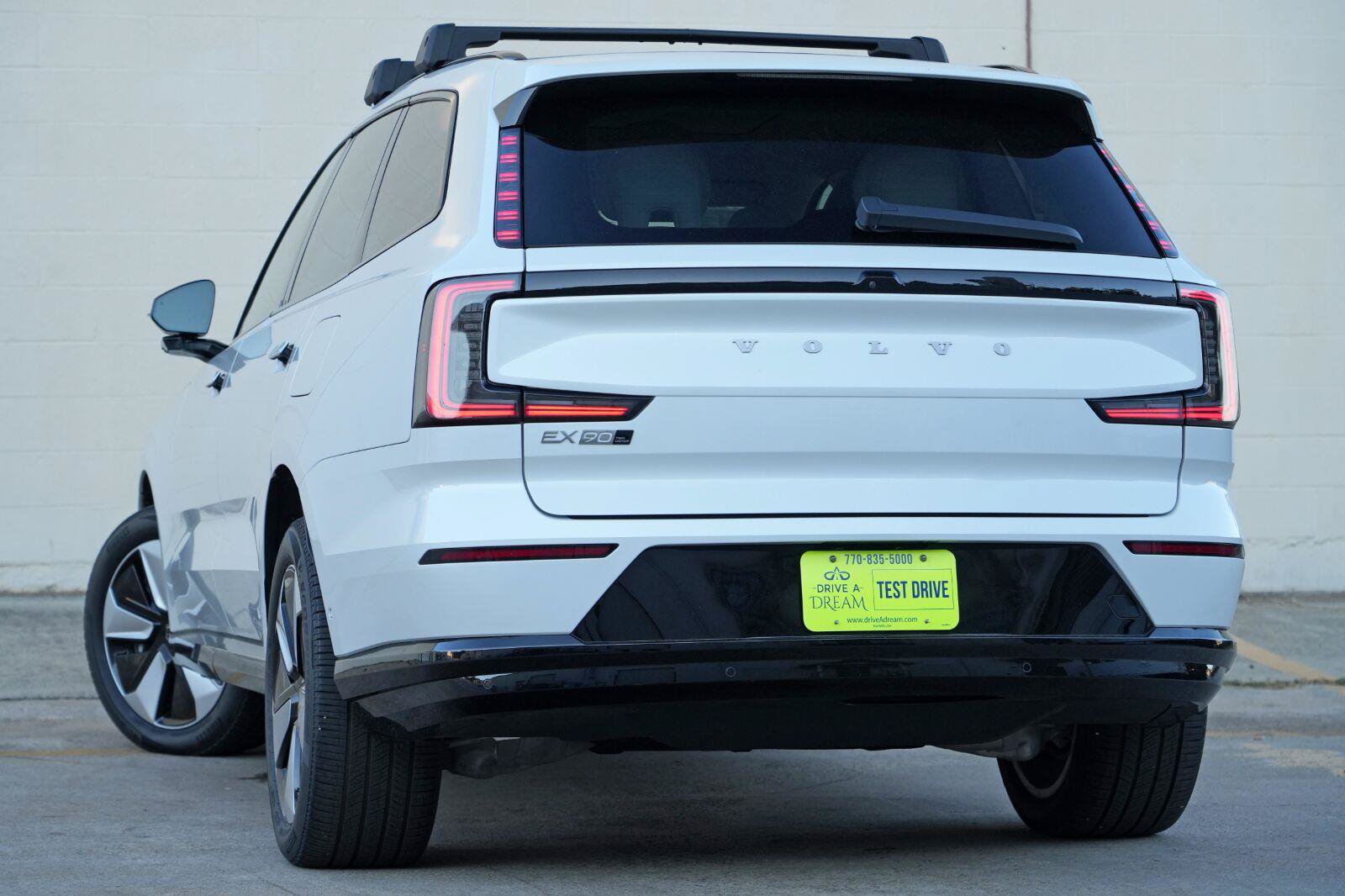 Used 2025 Volvo EX90 Plus AWD/4WD image 6
