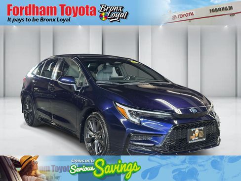 Used 2023 Toyota Corolla SE AWD/4WD image 1