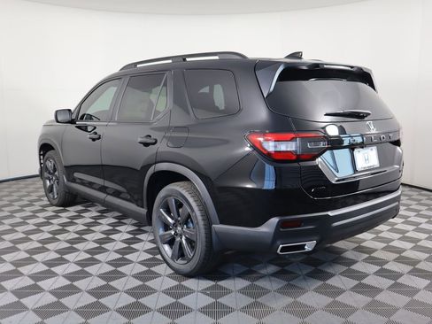 New 2025 Honda Pilot Sport image 7