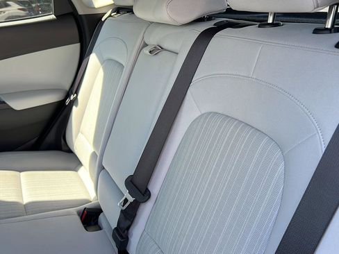 Used 2023 Hyundai Kona SEL AWD/4WD image 8