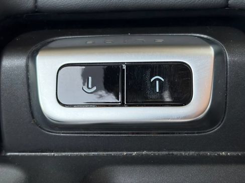 Used 2025 Ford Expedition Platinum AWD/4WD image 40