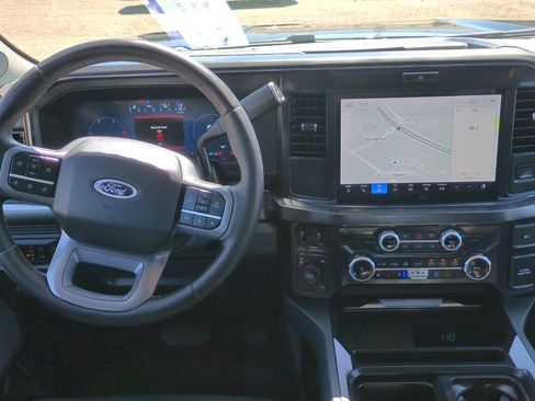 Used 2025 Ford F250 Lariat AWD/4WD image 30