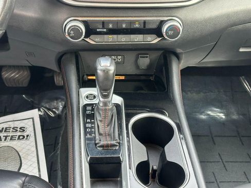 Used 2024 Nissan Altima 2.5 SR image 14