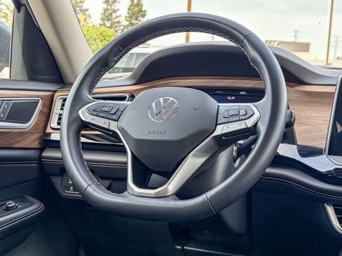 Used 2024 Volkswagen Atlas SE image 14