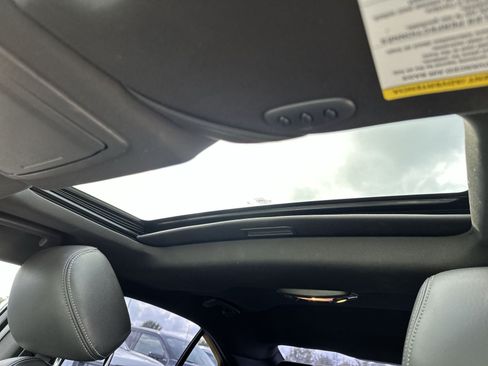 Used 2018 Ford Taurus SHO AWD/4WD image 25