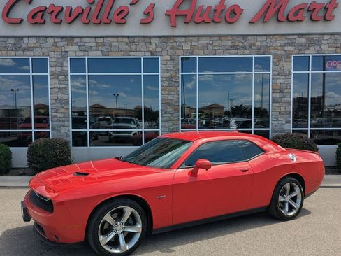 Used 2015 Dodge Challenger R/T w/ Quick Order Package 28B R/T RWD image 1