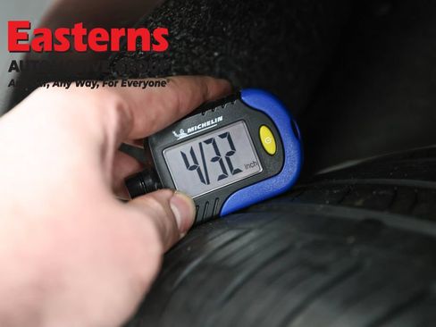 Used 2025 Mitsubishi Outlander SE AWD/4WD image 25