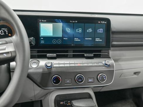 Used 2025 Hyundai Kona SE image 21