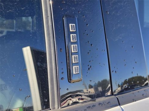 Used 2021 Ford F150 Lariat w/ Trailer Tow Package image 33