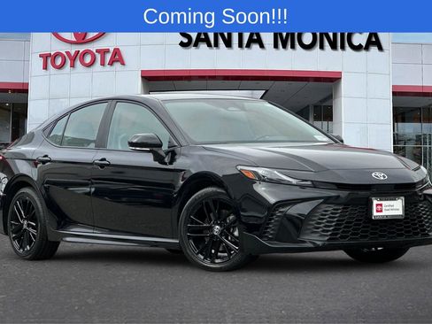 Certified 2025 Toyota Camry SE FWD image 2