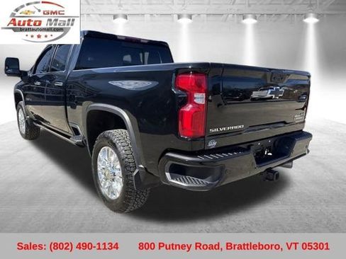 Used 2022 Chevrolet Silverado 2500 High Country w/ Safety Package II image 3