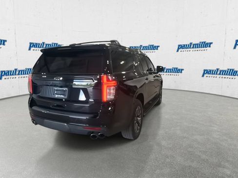 Used 2023 Chevrolet Suburban Z71 w/ Z71 Off-Road Package AWD/4WD image 11