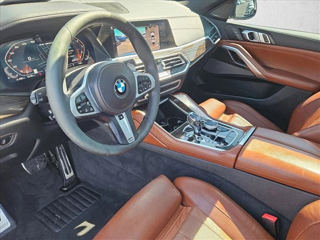 Used 2021 BMW X6 M50i w/ Executive Package AWD/4WD image 9