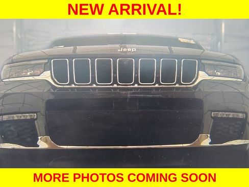 Used 2023 Jeep Grand Cherokee L Limited w/ Luxury Tech Group II AWD/4WD image 7