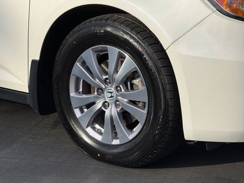 Used 2016 Honda Odyssey EX-L image 39