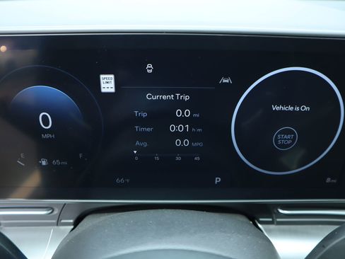 New 2026 Hyundai Kona Limited FWD image 4