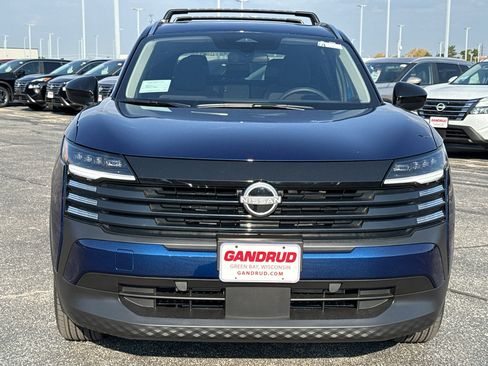 New 2026 Nissan Kicks SV w/ SV Premium Package image 3