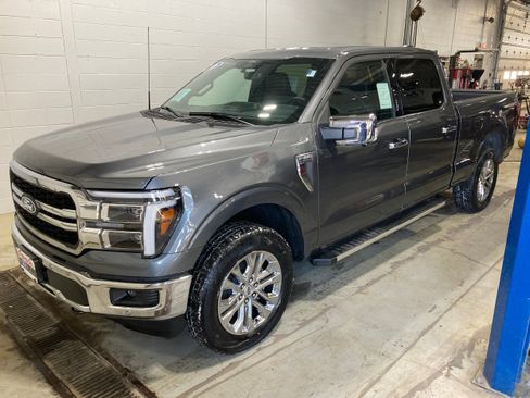 New 2026 Ford F150 Lariat w/ Equipment Group 502A High image 8