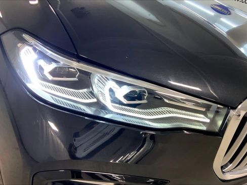 Used 2022 BMW X7 xDrive40i w/ M Sport Package image 28