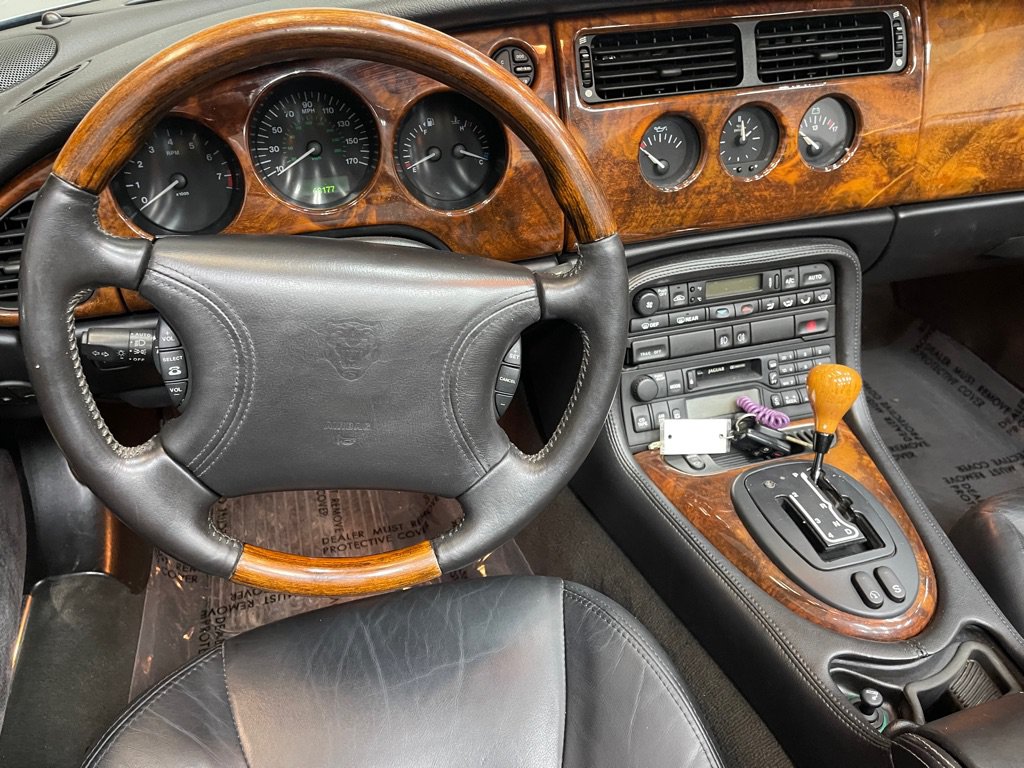 Used 2000 Jaguar XK8 Convertible RWD image 16