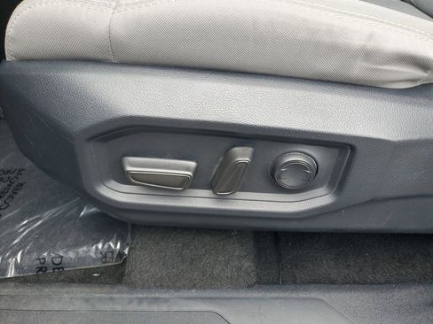 Used 2025 Toyota Tundra SR5 AWD/4WD image 21