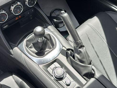 New 2026 MAZDA MX-5 Miata RF Grand Touring w/ Weather Package RWD image 18