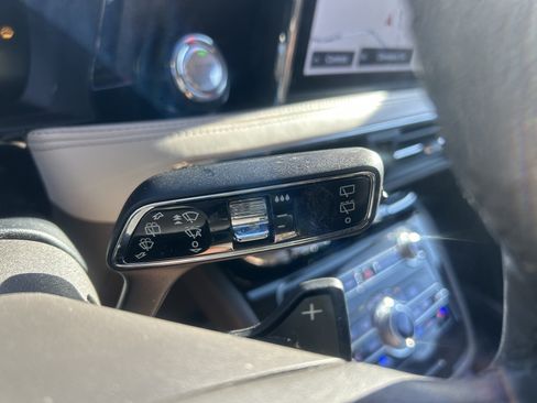 Used 2021 Lincoln Corsair Reserve w/ Equipment Group 201A FWD image 27