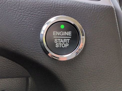 Certified 2024 Ford Edge SE image 27