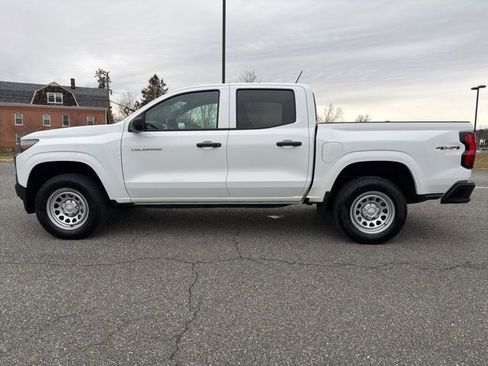 Used 2024 Chevrolet Colorado W/T w/ WT Convenience Package II image 5