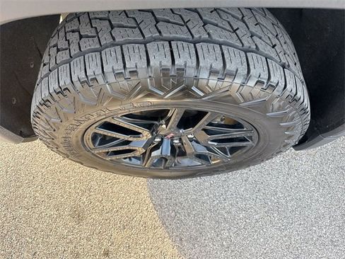 Used 2021 GMC Sierra 1500 Elevation image 17