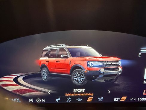 Used 2025 Ford Bronco Sport Big Bend w/ Convenience Package AWD/4WD image 35