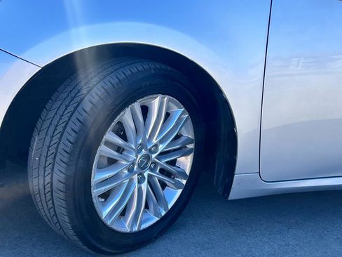 Used 2013 Lexus ES 350 w/ Luxury Pkg image 25