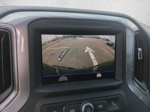 Used 2022 Chevrolet Silverado 2500 Custom w/ Custom Convenience Package image 8