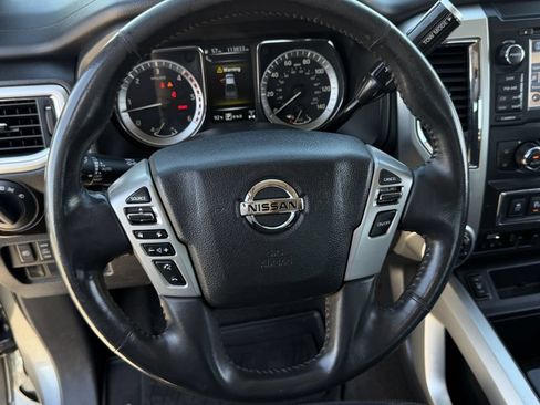 Used 2017 Nissan Titan SV AWD/4WD image 16