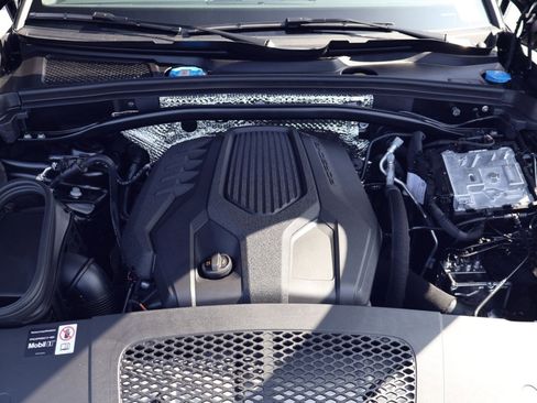 New 2026 Porsche Macan image 25