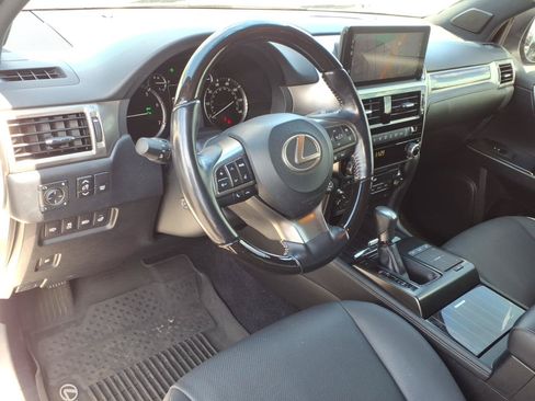 Used 2022 Lexus GX 460 Premium w/ Premium Package AWD/4WD image 21