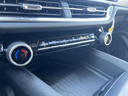 New 2026 Chevrolet Equinox EV LT image 11