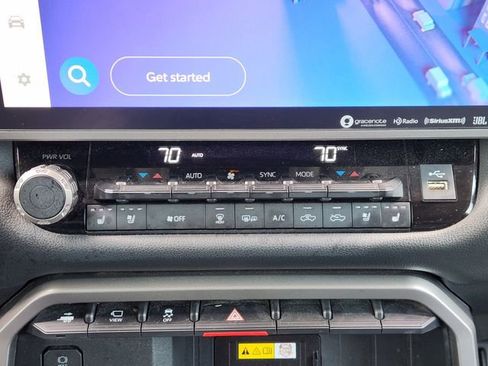 Used 2023 Toyota Tundra Limited AWD/4WD image 17